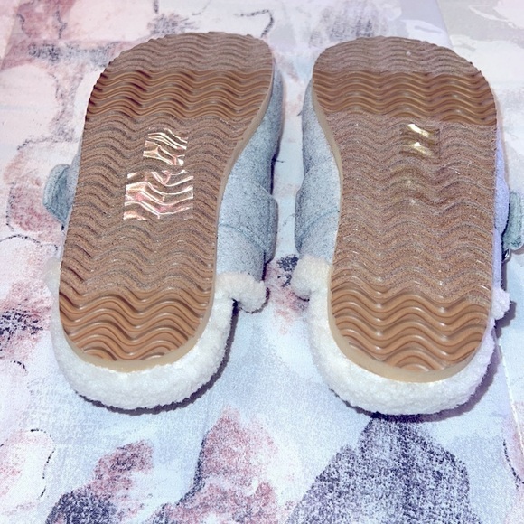 J.Crew Women's Sherpa-Lined Mule Slippers Size 5 - Picture 4 of 4